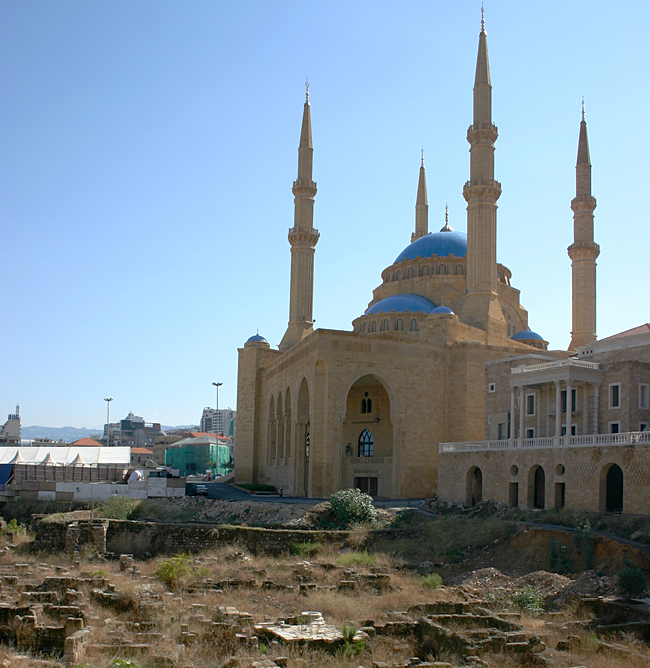 The new Mohammad Al-Amin Mosque. Photograph ©2006 by Brian Cohen.