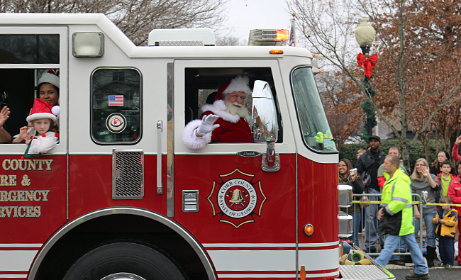 Kennesaw parade fire truck Santa Claus