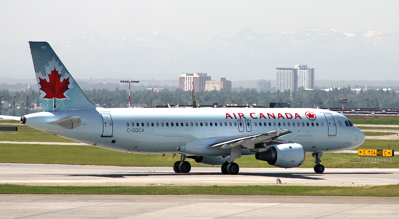 Air Canada Airbus A320 airplane
