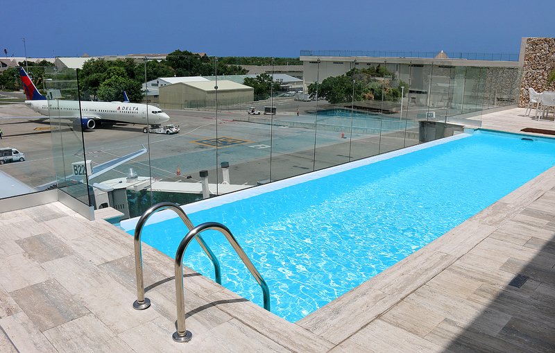 Punta Cana lounge pool